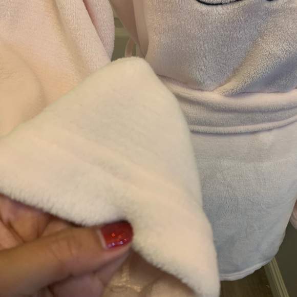 Victoria Secret Pink Robe - Picture 6 of 6